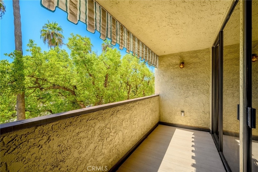 125 W Mountain Street - Photo 8