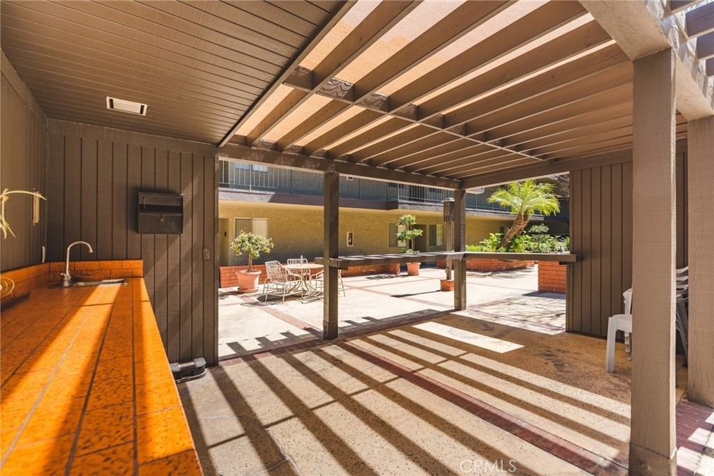 125 W Mountain Street - Photo 25