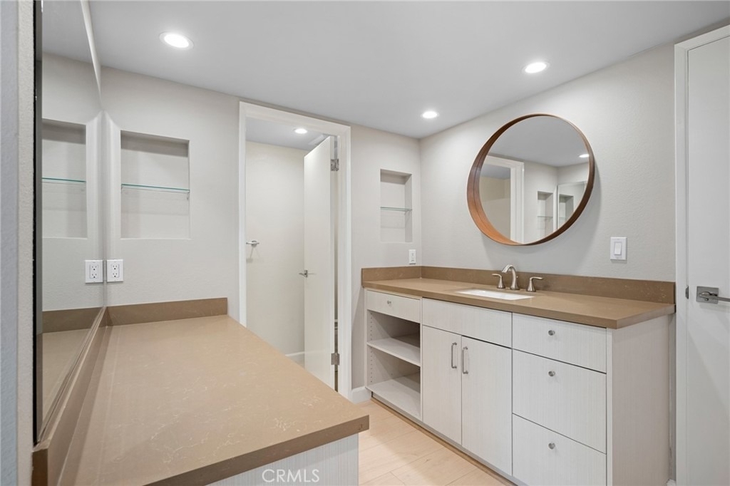 125 W Mountain Street - Photo 18