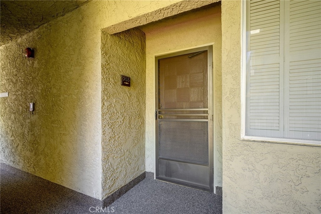 125 W Mountain Street - Photo 2
