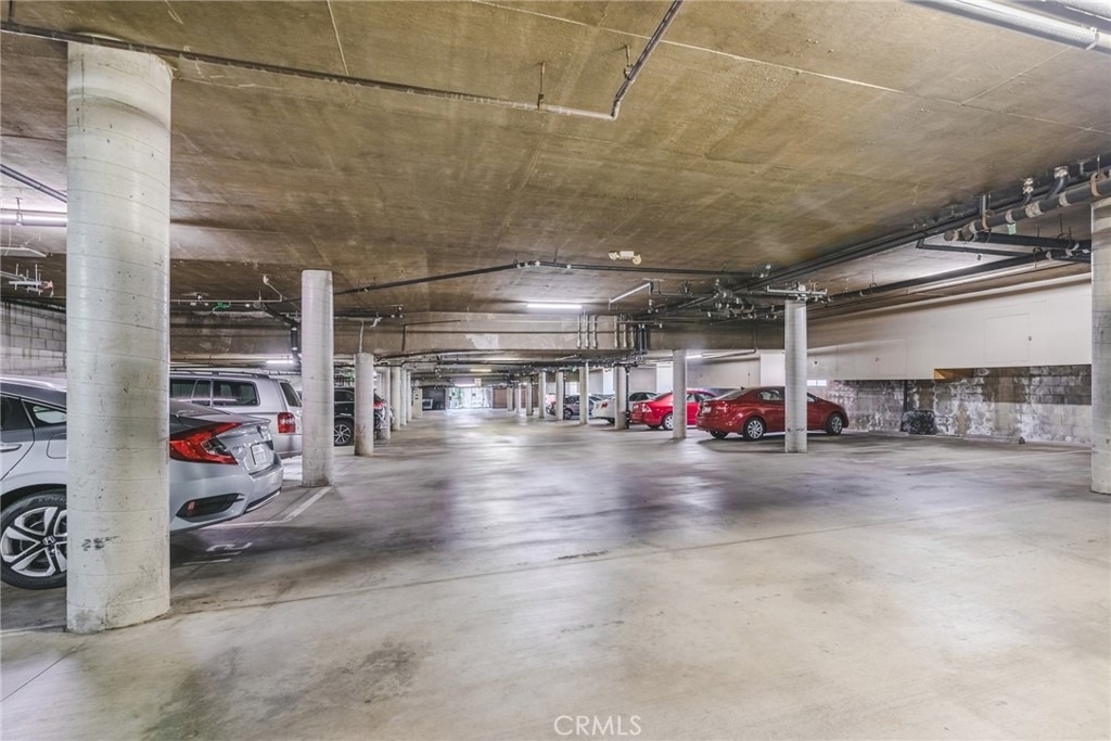 125 W Mountain Street - Photo 28