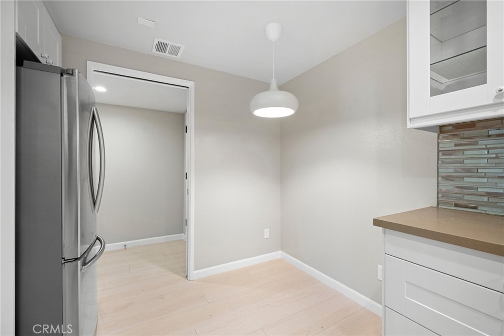 125 W Mountain Street - Photo 15