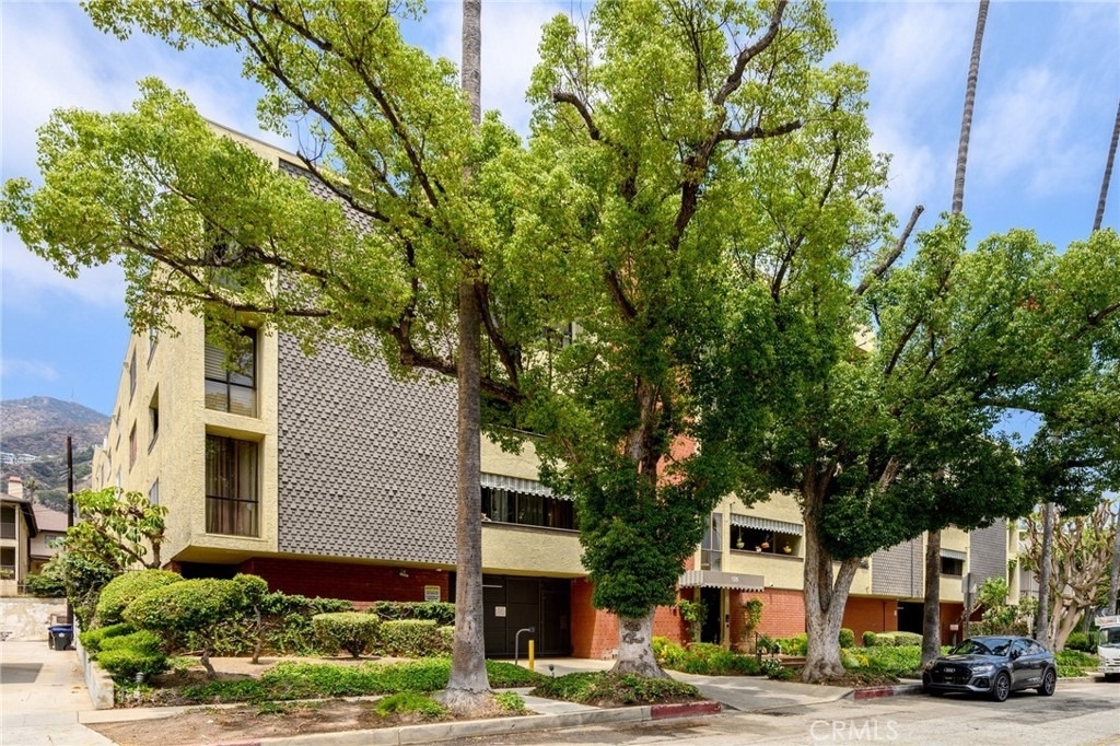 125 W Mountain Street - Photo 29