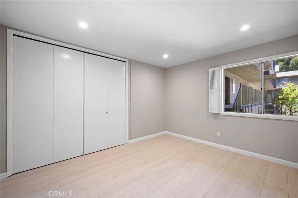 125 W Mountain Street - Photo 20