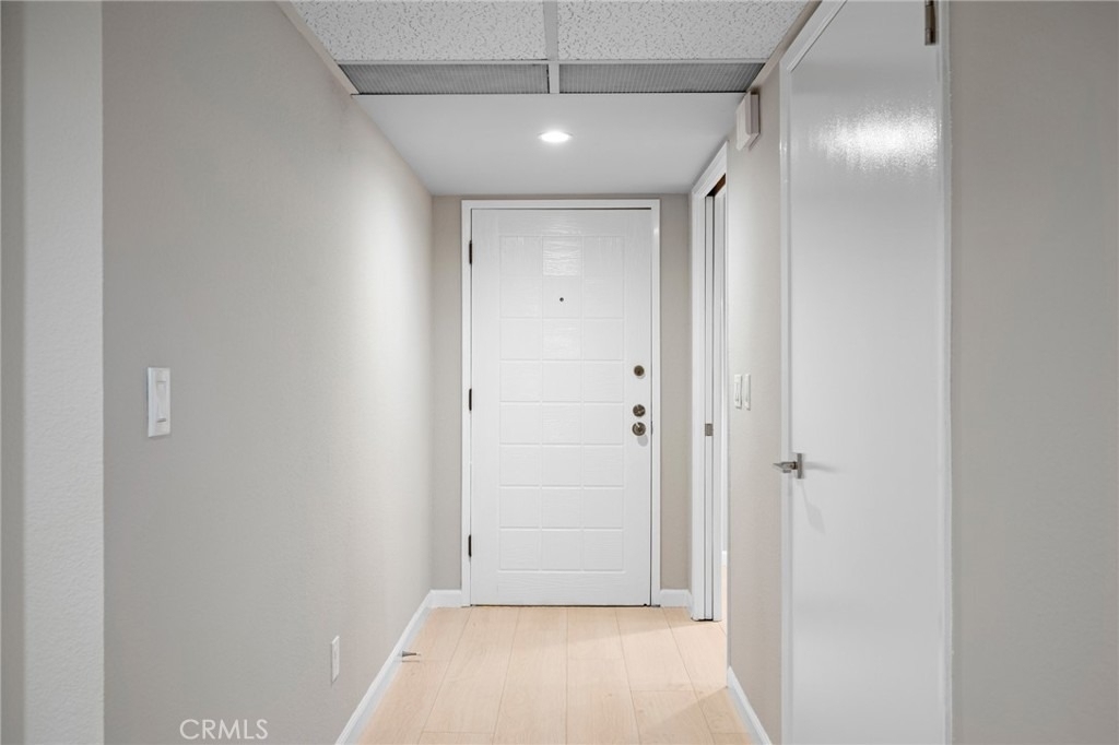 125 W Mountain Street - Photo 3