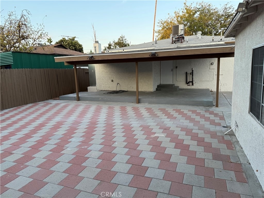 7307 Tyrone - Photo 1