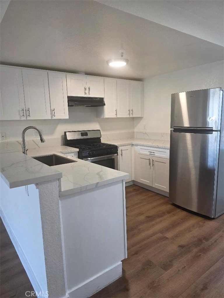 4326 W 142nd Street - Photo 0