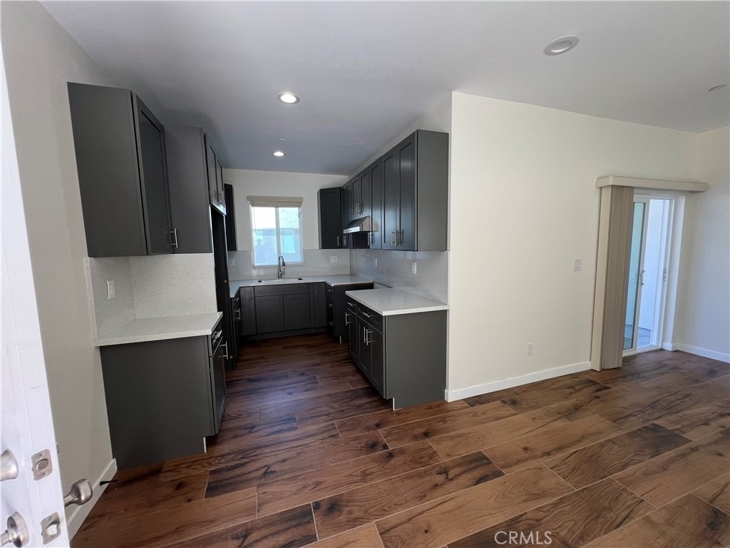 4705 Acacia Street - Photo 2