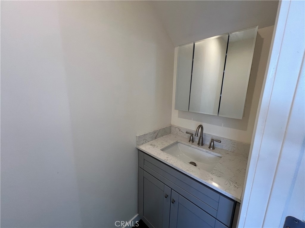 4705 Acacia Street - Photo 3