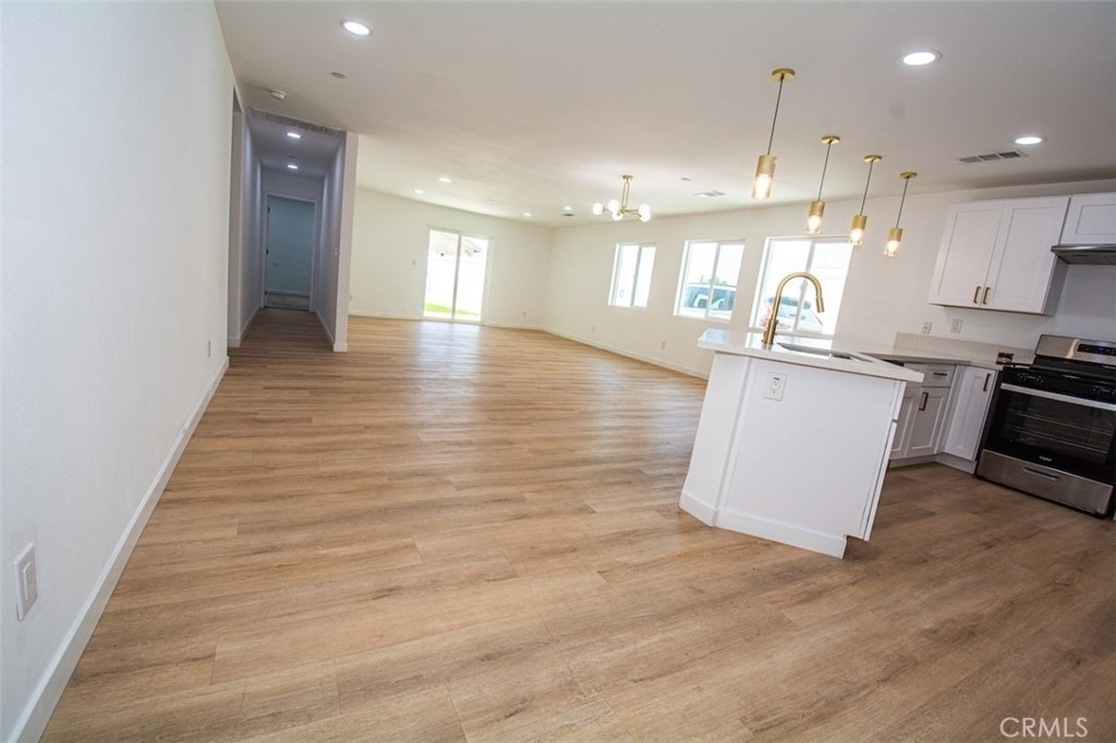 8258 Bennett Avenue - Photo 4