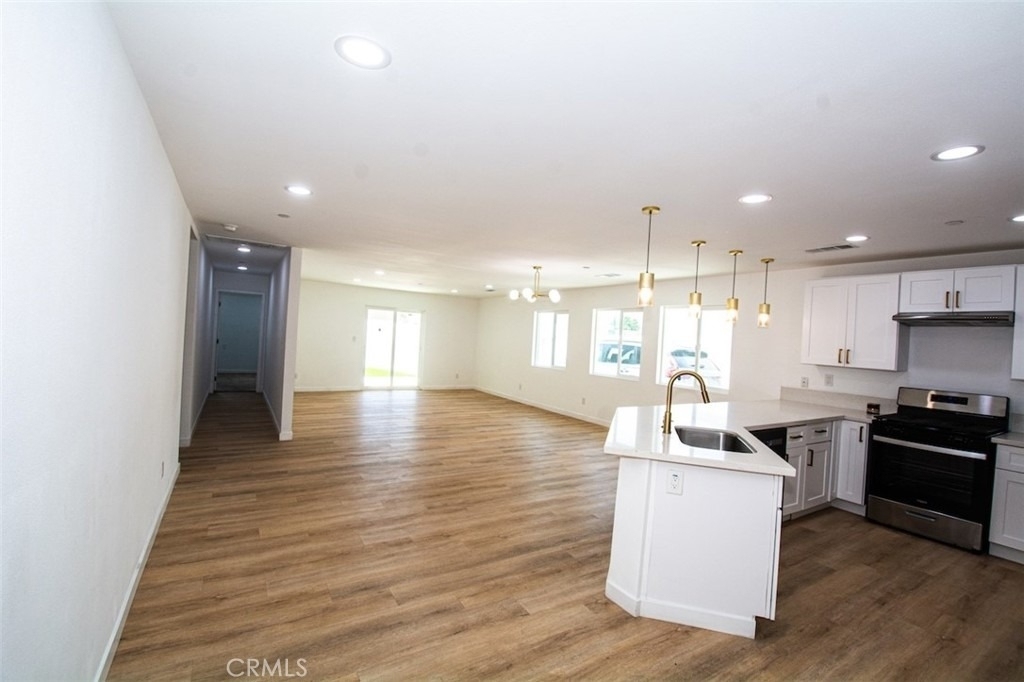 8258 Bennett Avenue - Photo 3