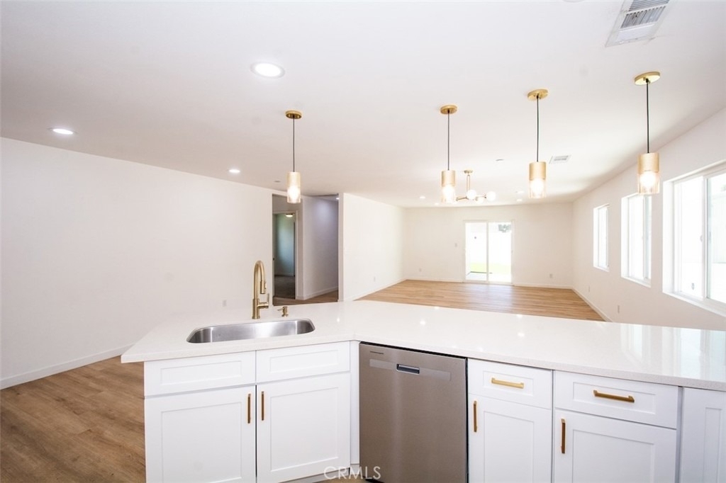 8258 Bennett Avenue - Photo 15