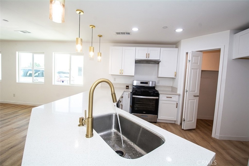 8258 Bennett Avenue - Photo 6