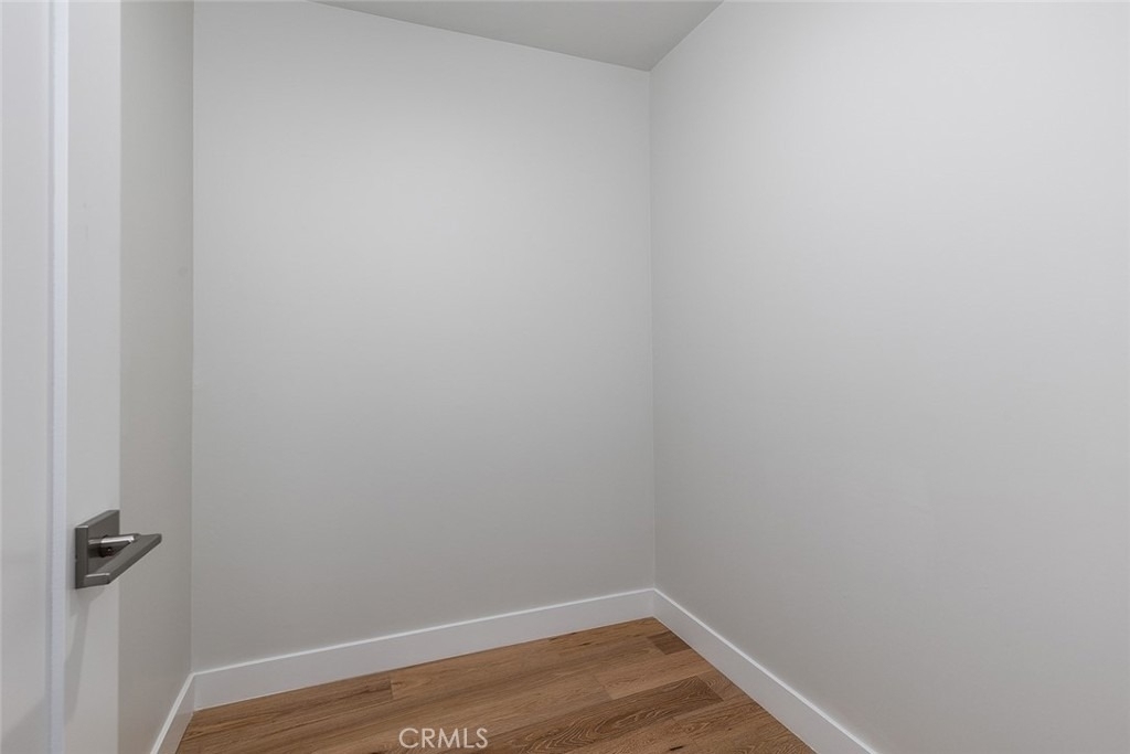 2822 Rowena Avenue - Photo 15