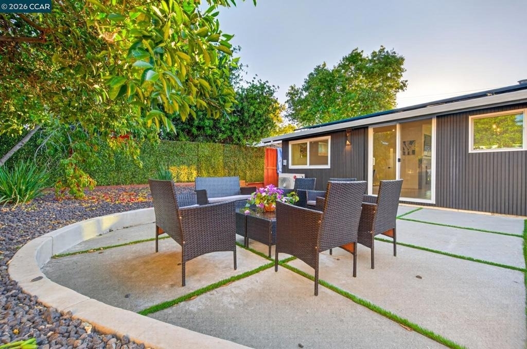 3360 Esperanza Dr - Photo 33