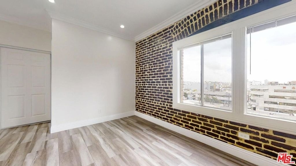 738 New Hampshire Avenue - Photo 2
