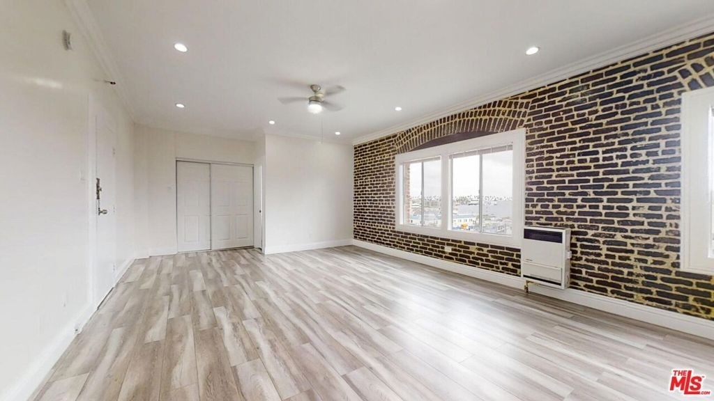 738 New Hampshire Avenue - Photo 1