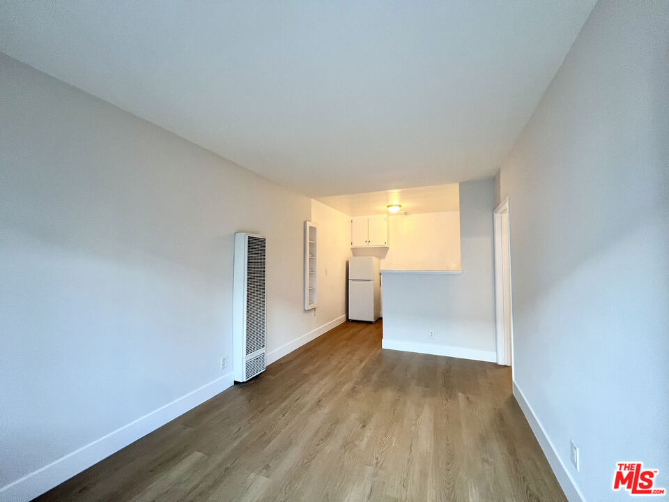 7014 S Western Avenue - Photo 1