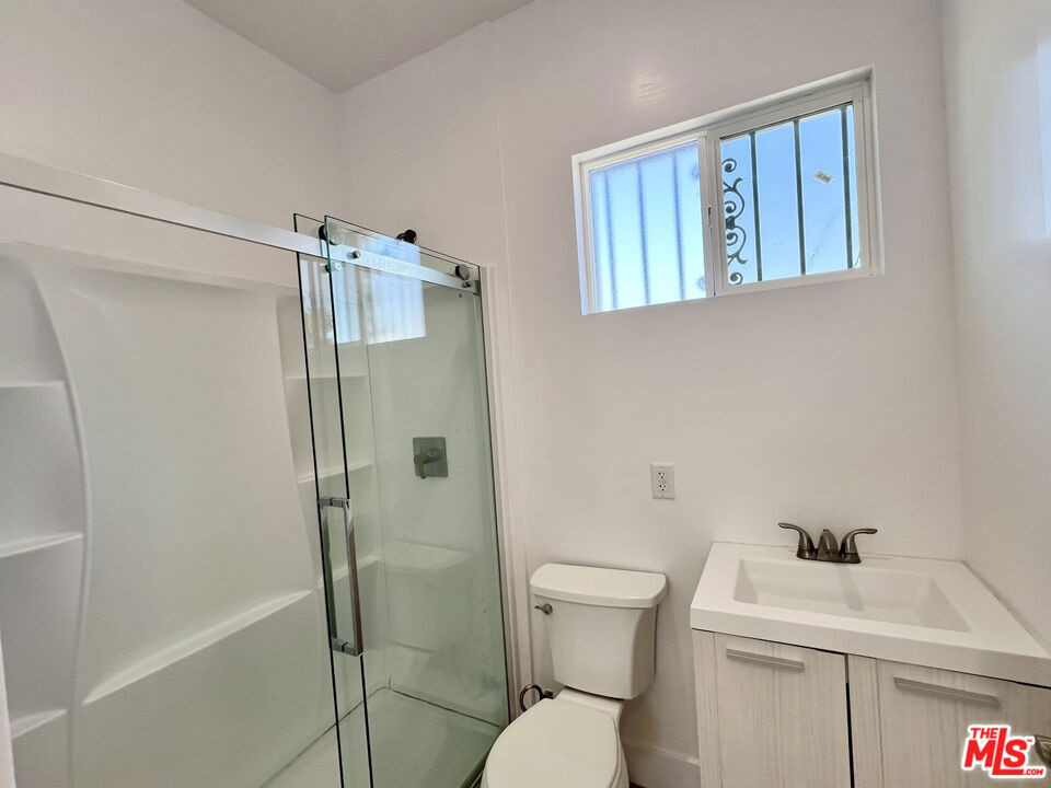 446 W 88th Street - Photo 8