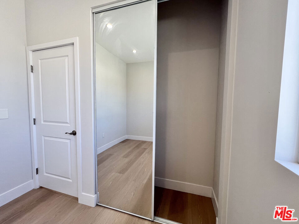 446 W 88th Street - Photo 14