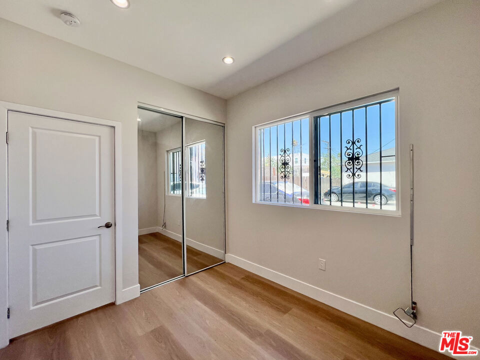446 W 88th Street - Photo 11