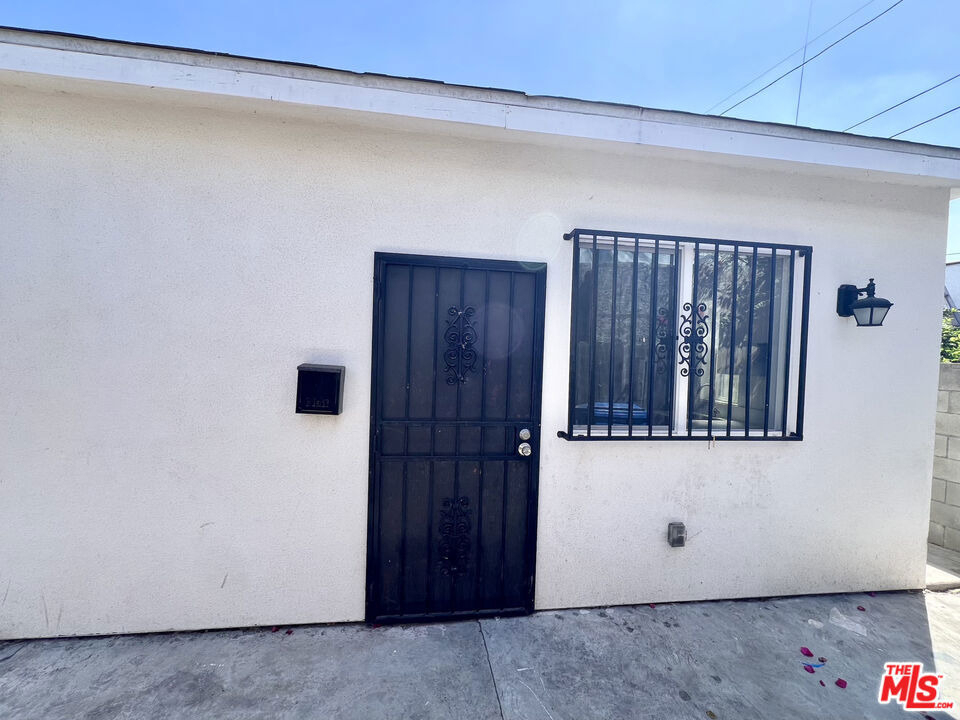 446 W 88th Street - Photo 15