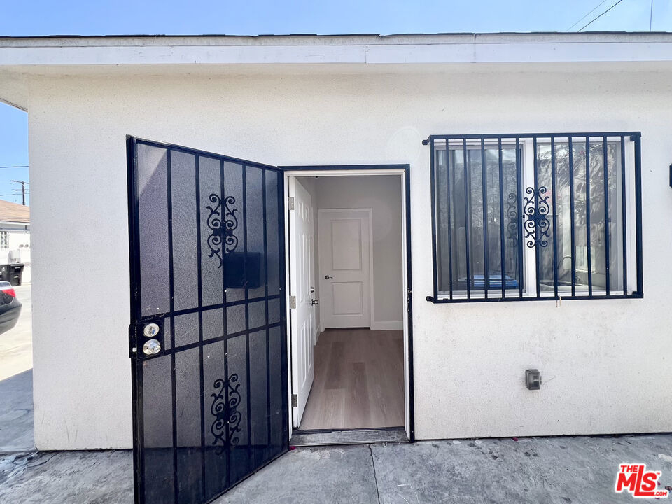 446 W 88th Street - Photo 1