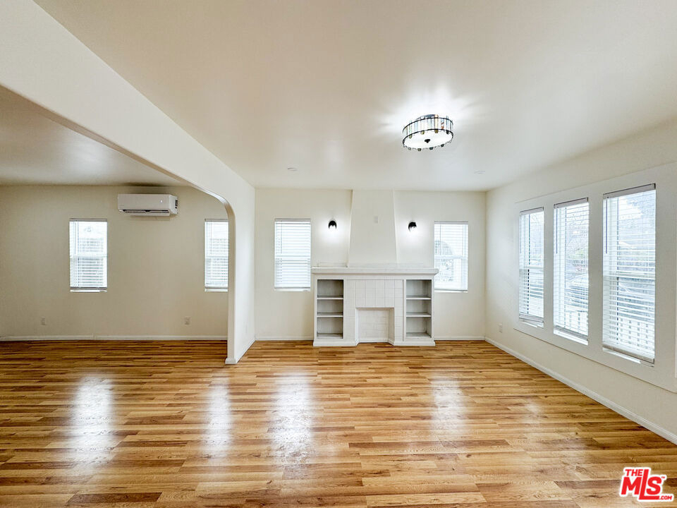 2516 Lucerne Avenue - Photo 2