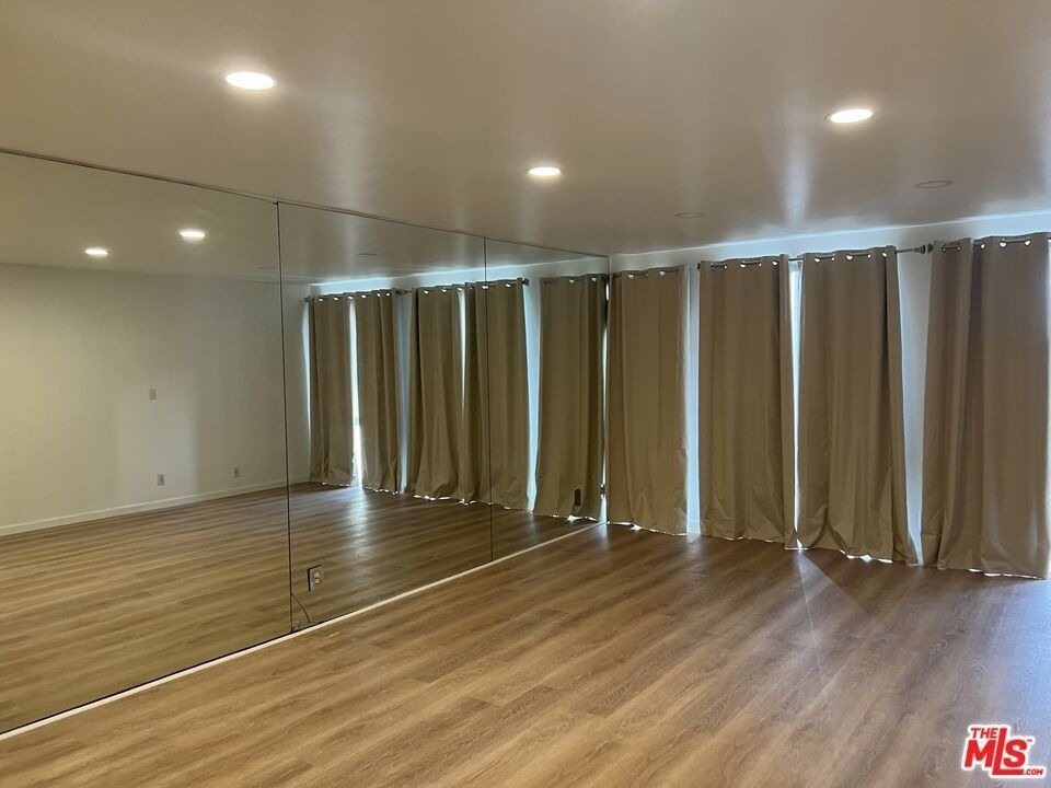 800 W 1st Street - Photo 13