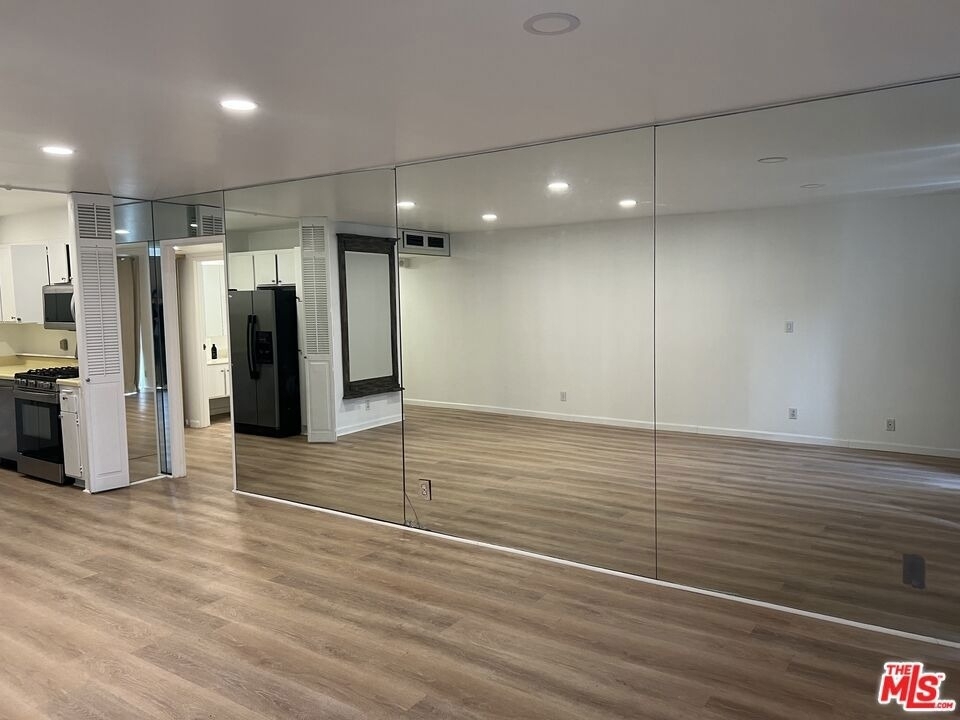 800 W 1st Street - Photo 5