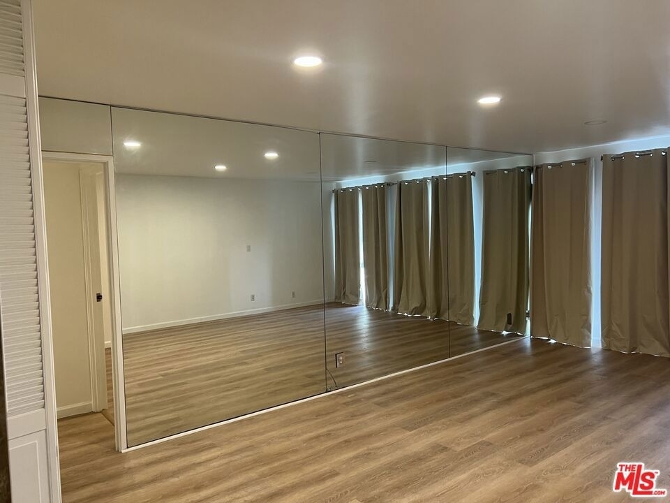 800 W 1st Street - Photo 14