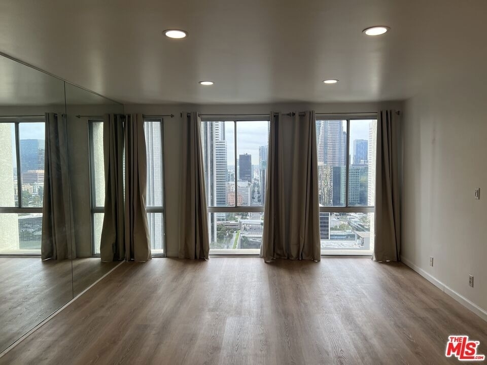 800 W 1st Street - Photo 9