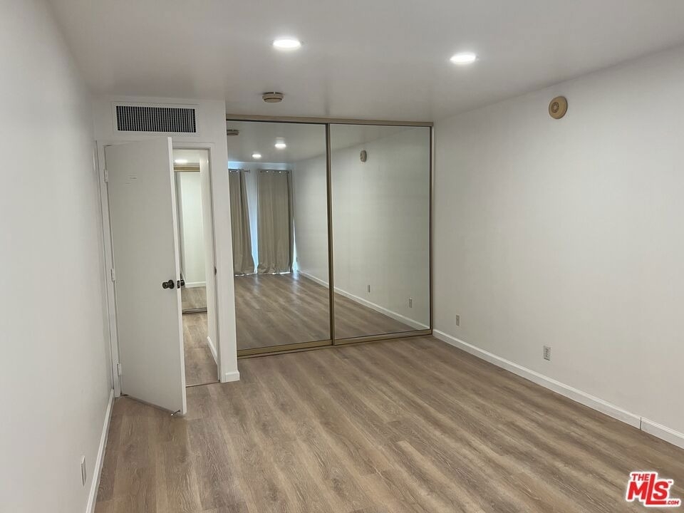 800 W 1st Street - Photo 27