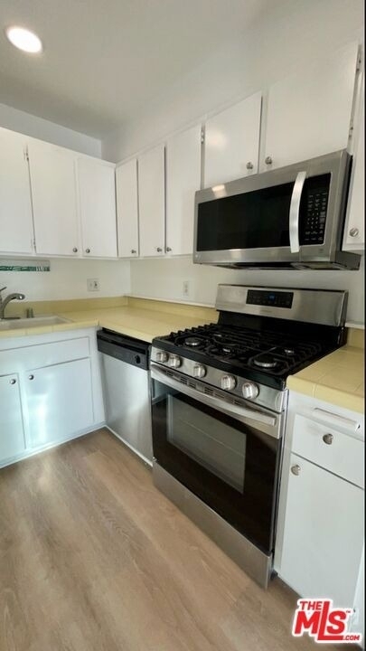 800 W 1st Street - Photo 15