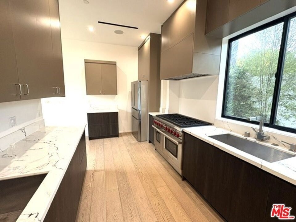 4338 Huntley Avenue - Photo 1