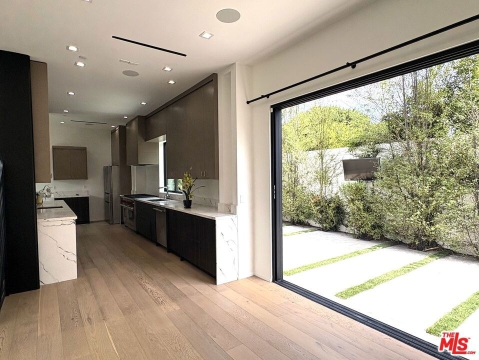 4338 Huntley Avenue - Photo 4