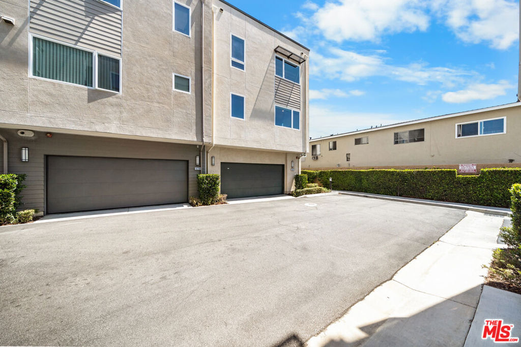 10712 Parrot Avenue - Photo 39