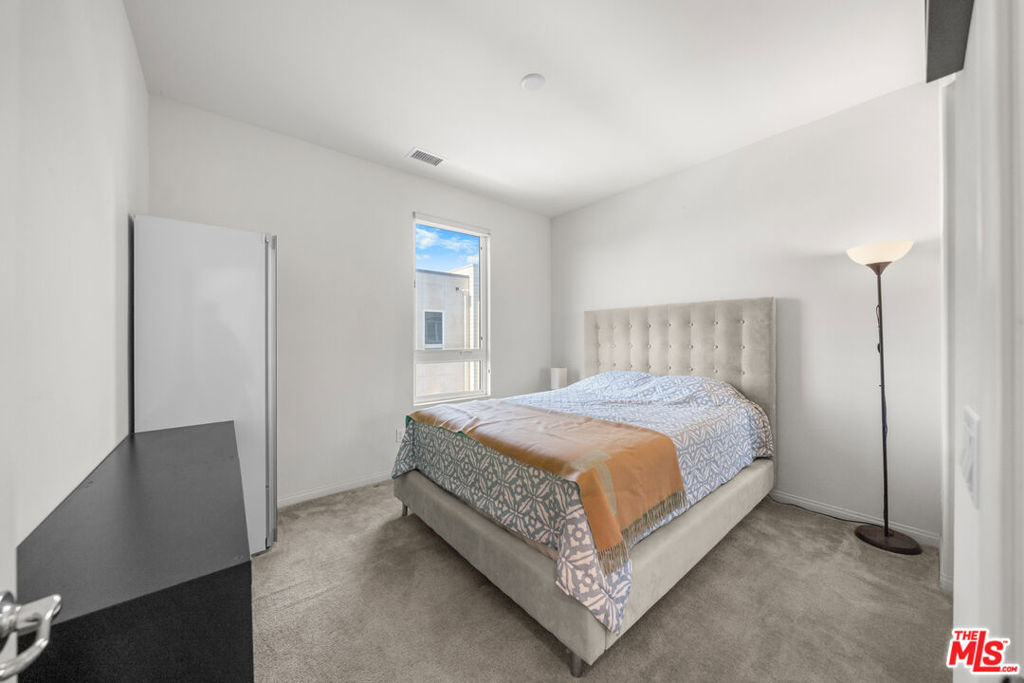 10712 Parrot Avenue - Photo 7