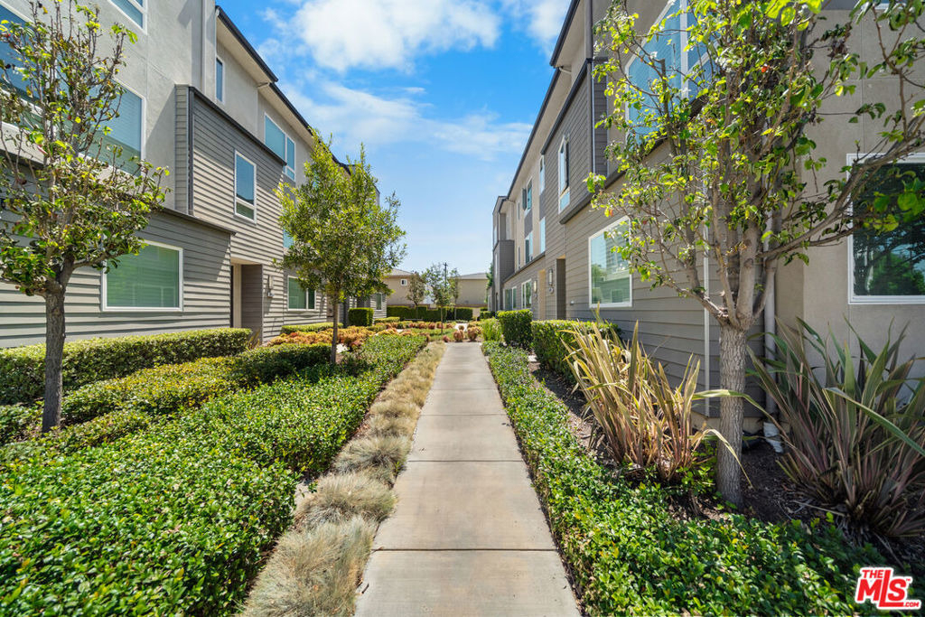 10712 Parrot Avenue - Photo 40