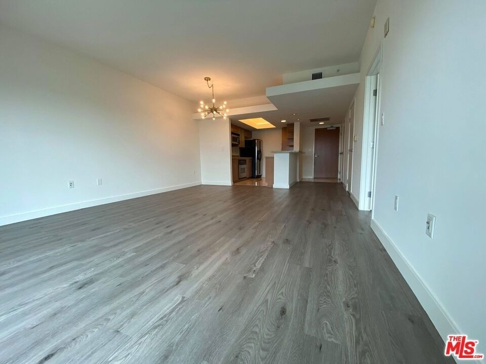 13700 Marina Pointe Drive - Photo 7
