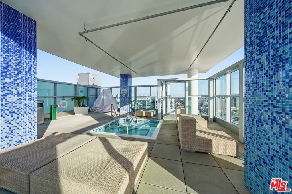 13700 Marina Pointe Drive - Photo 64