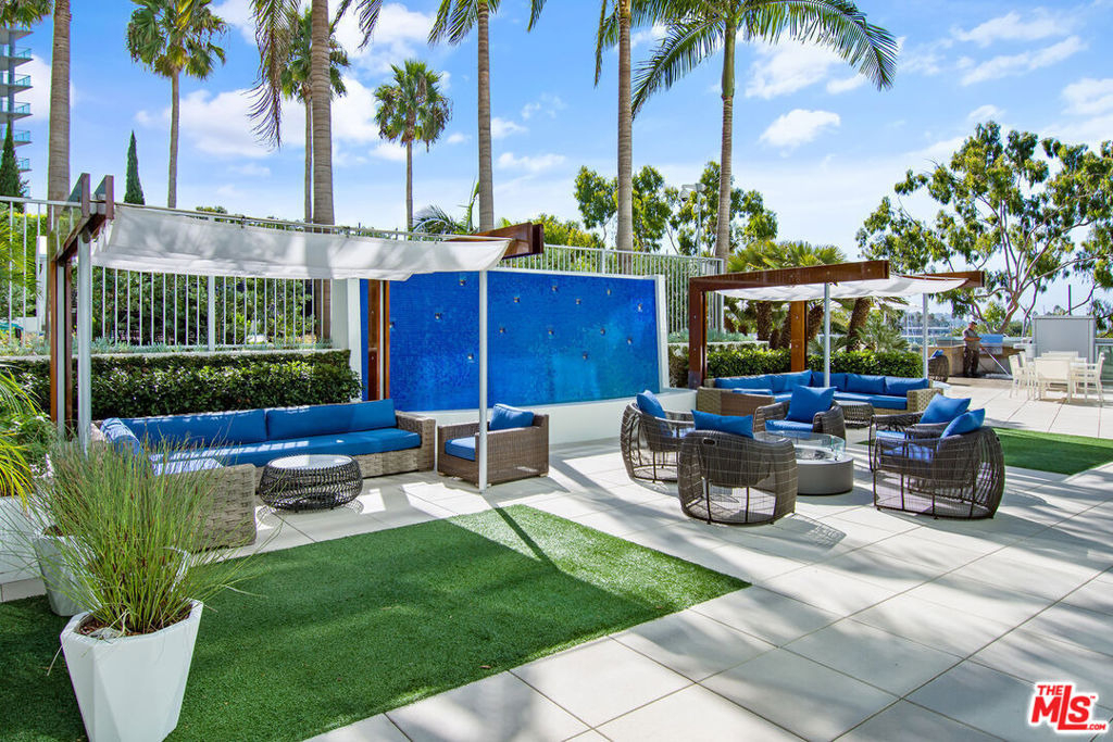 13700 Marina Pointe Drive - Photo 35