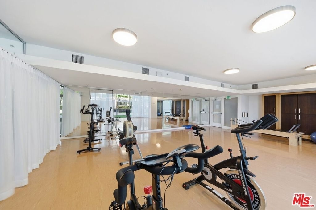 13700 Marina Pointe Drive - Photo 54