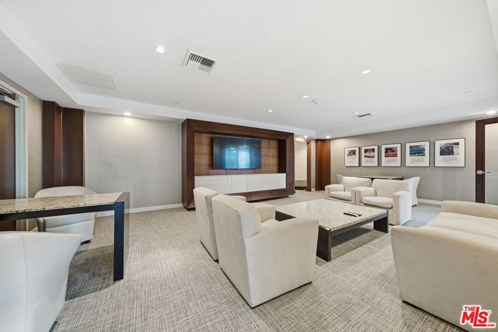 13700 Marina Pointe Drive - Photo 31