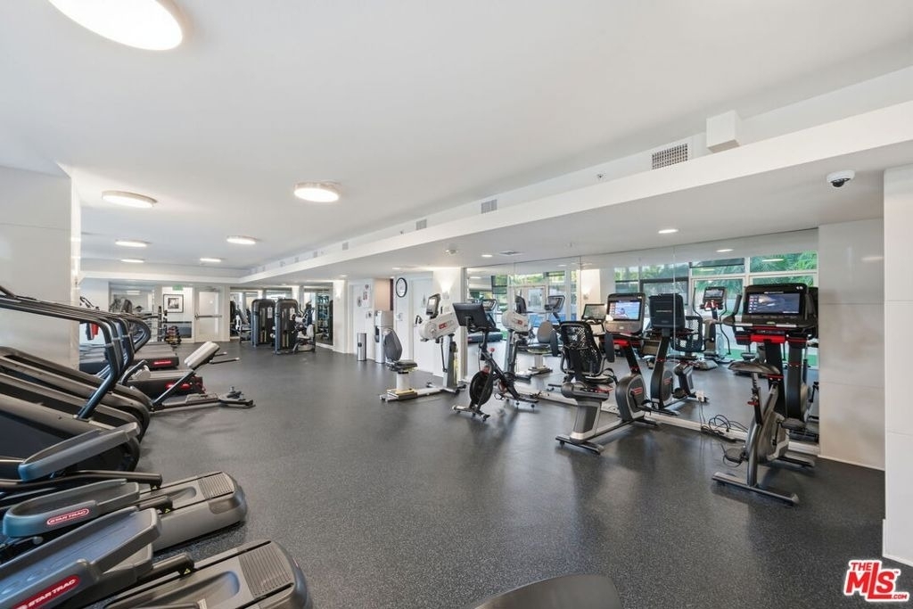 13700 Marina Pointe Drive - Photo 49