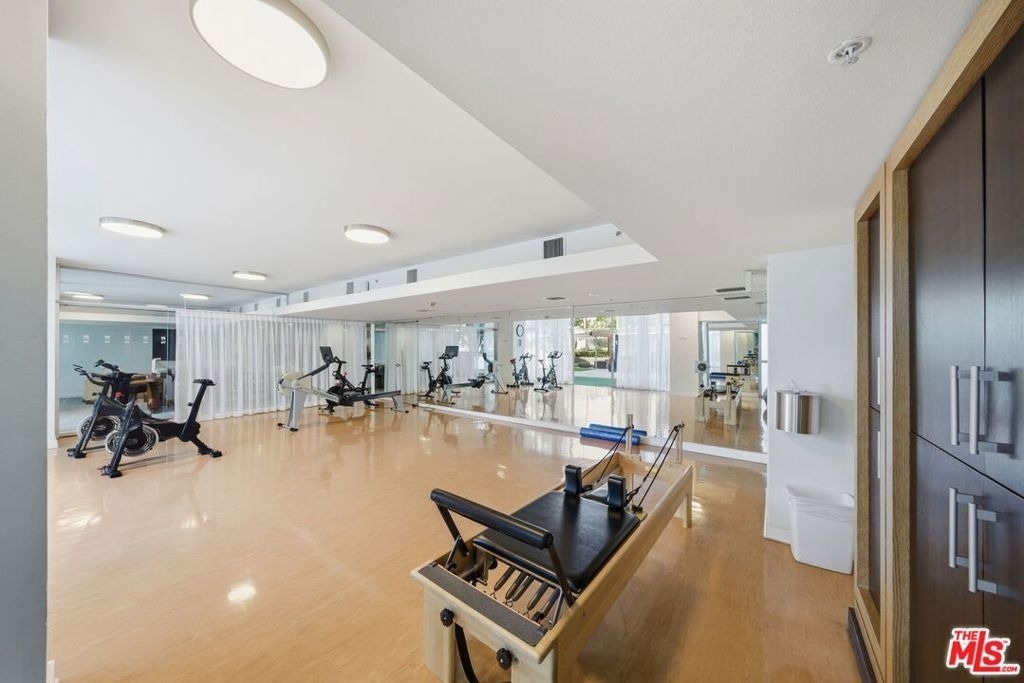 13700 Marina Pointe Drive - Photo 53