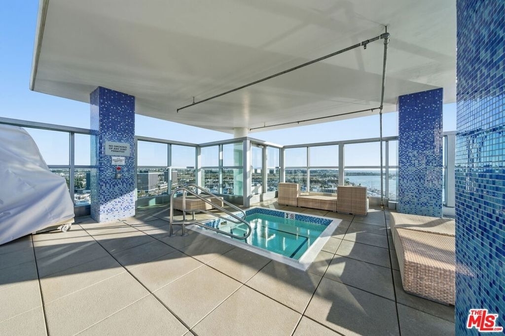 13700 Marina Pointe Drive - Photo 63