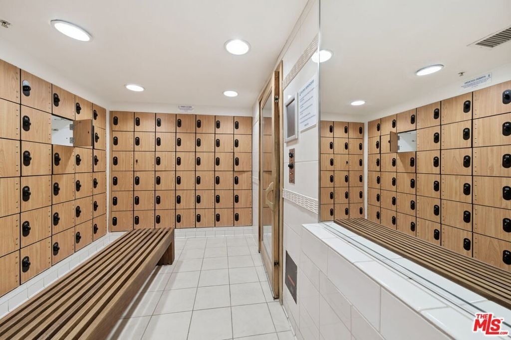 13700 Marina Pointe Drive - Photo 27