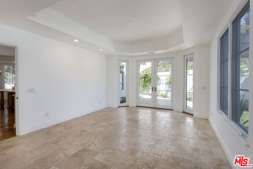 763 Patterson Place - Photo 8