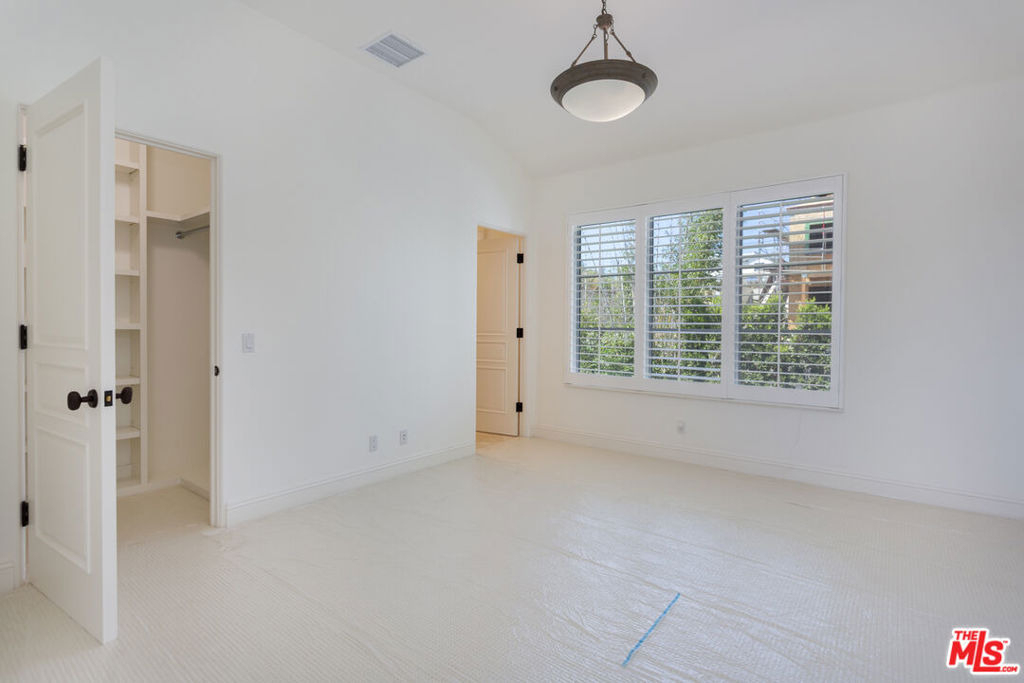 763 Patterson Place - Photo 14